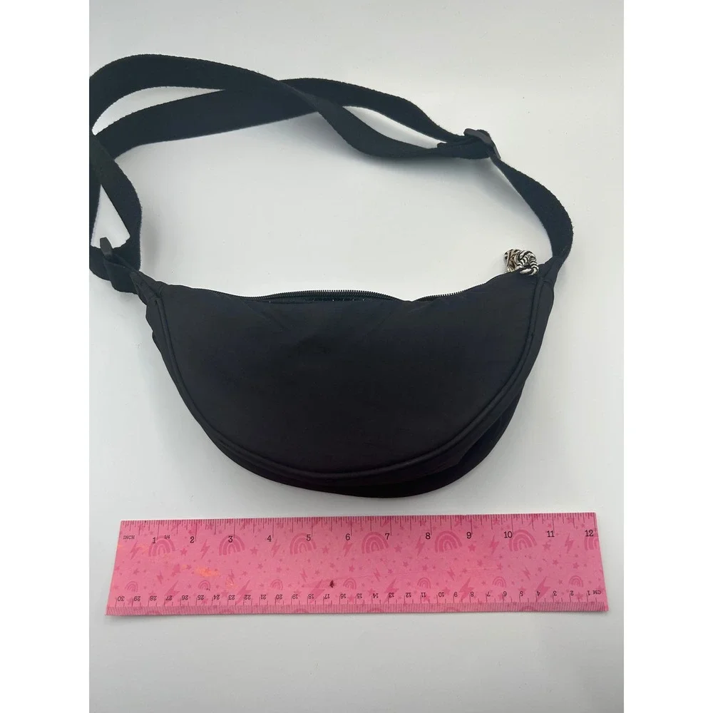 Universal Thread Black Nylon Crescent Crossbody Sling Bag Adjustable Strap B991
